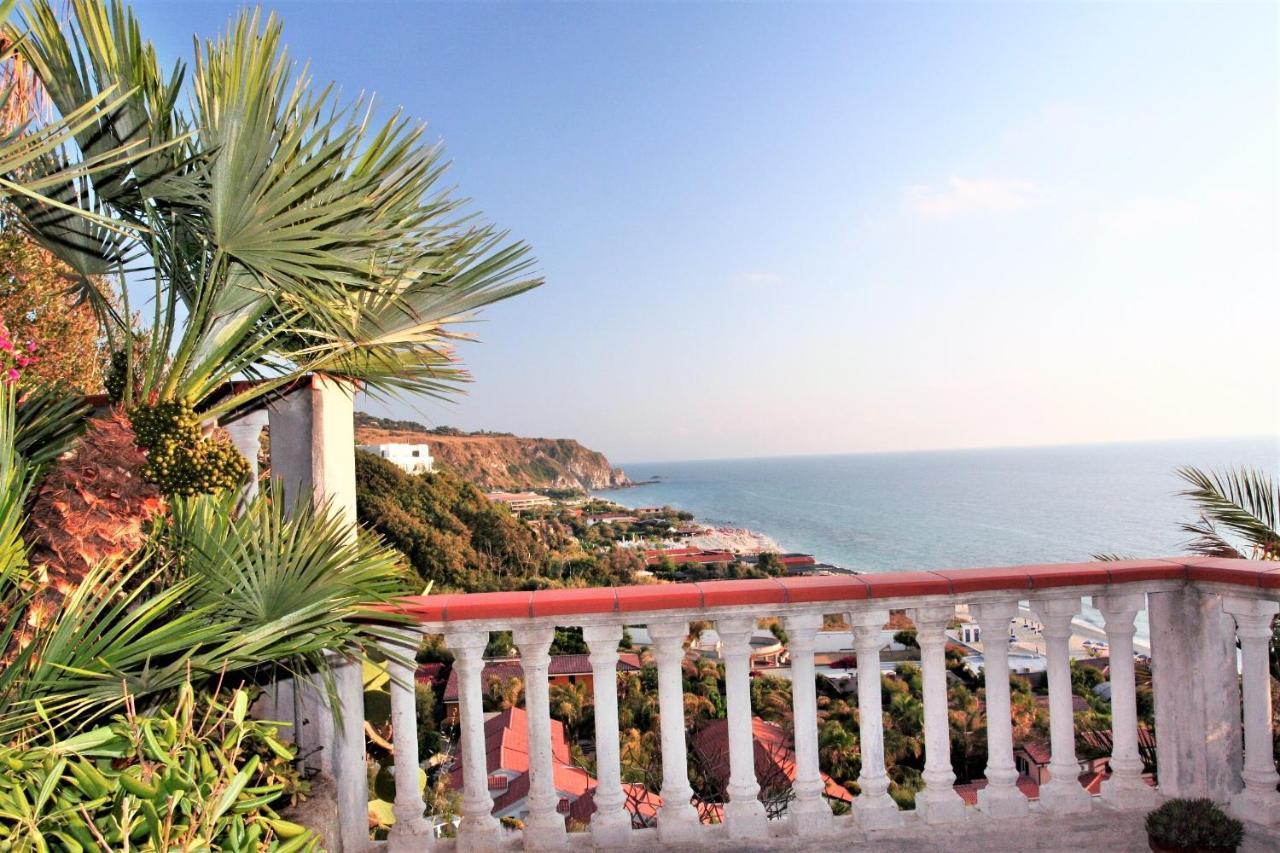 Case Vacanze Pietragrande Capo Vaticano Buitenkant foto